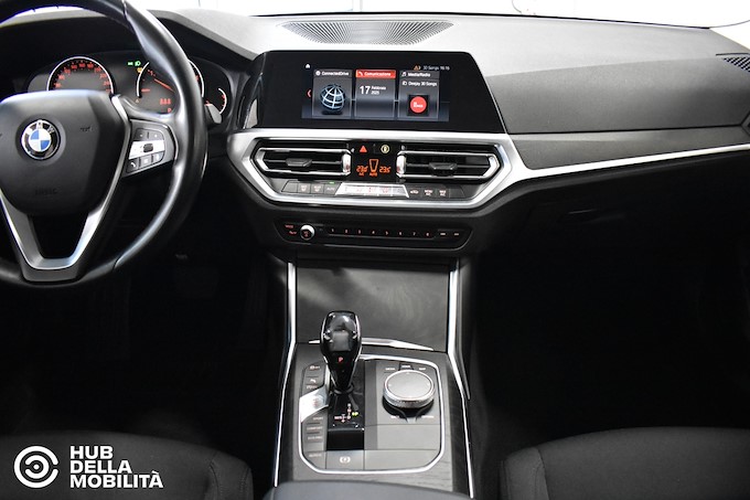 BMW 320d xDrive Business Advantage